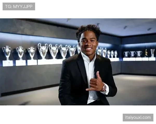 从帕尔梅拉斯新星到皇马未来希望：恩德里克职业生涯关键跃迁解析