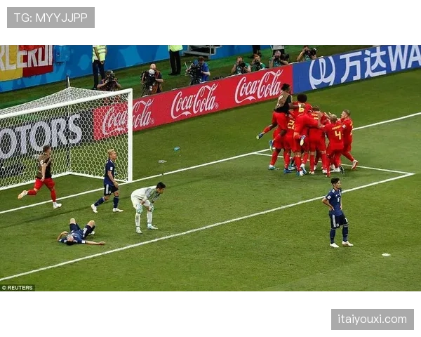 半场哨吹响时足球比赛规则及裁判判罚细节解析